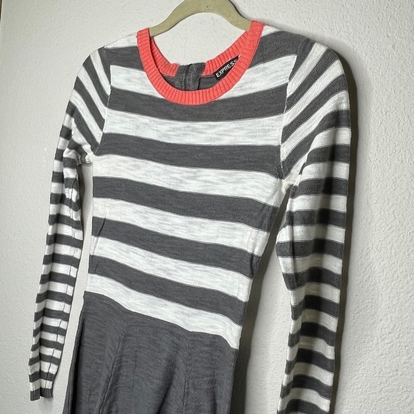 Express Sweater‎ Dress - Picture 7 of 10